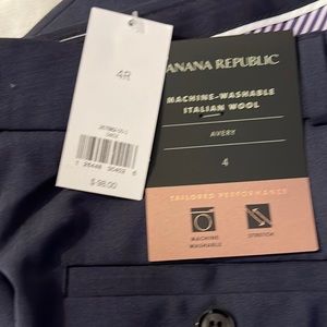 Great Banana Republic Avery navy pants! Selling with BR Avery blazer.